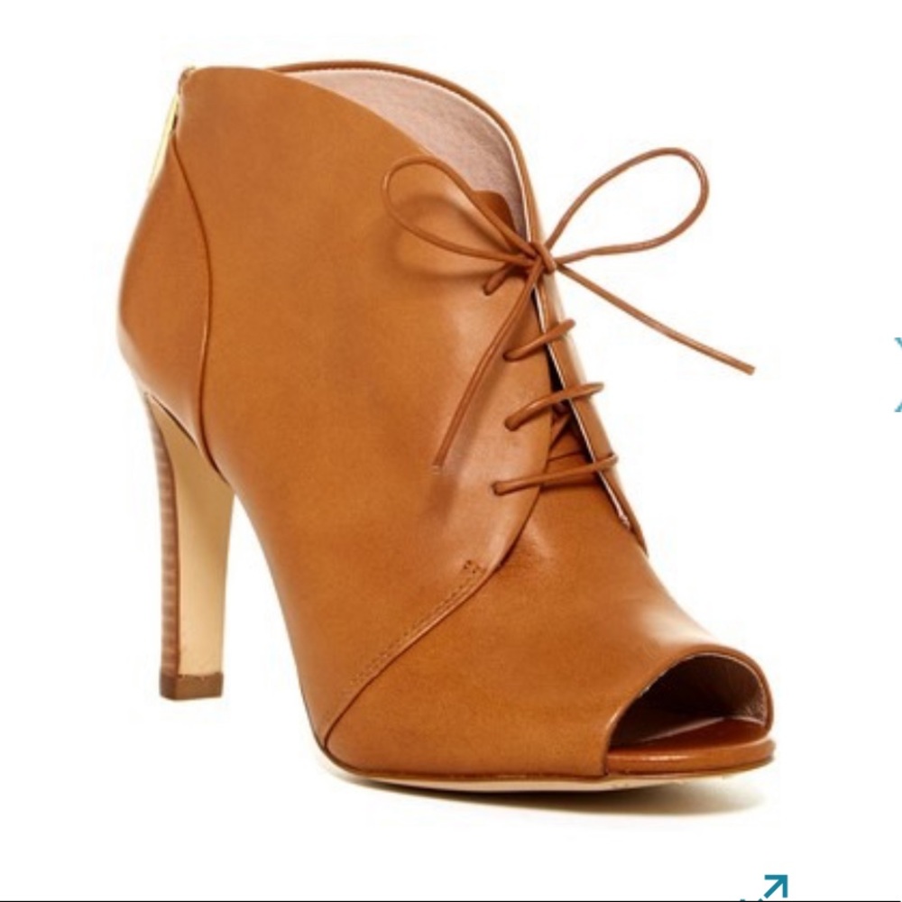 Louise et Cie Vernonia Peep Toe Bootie